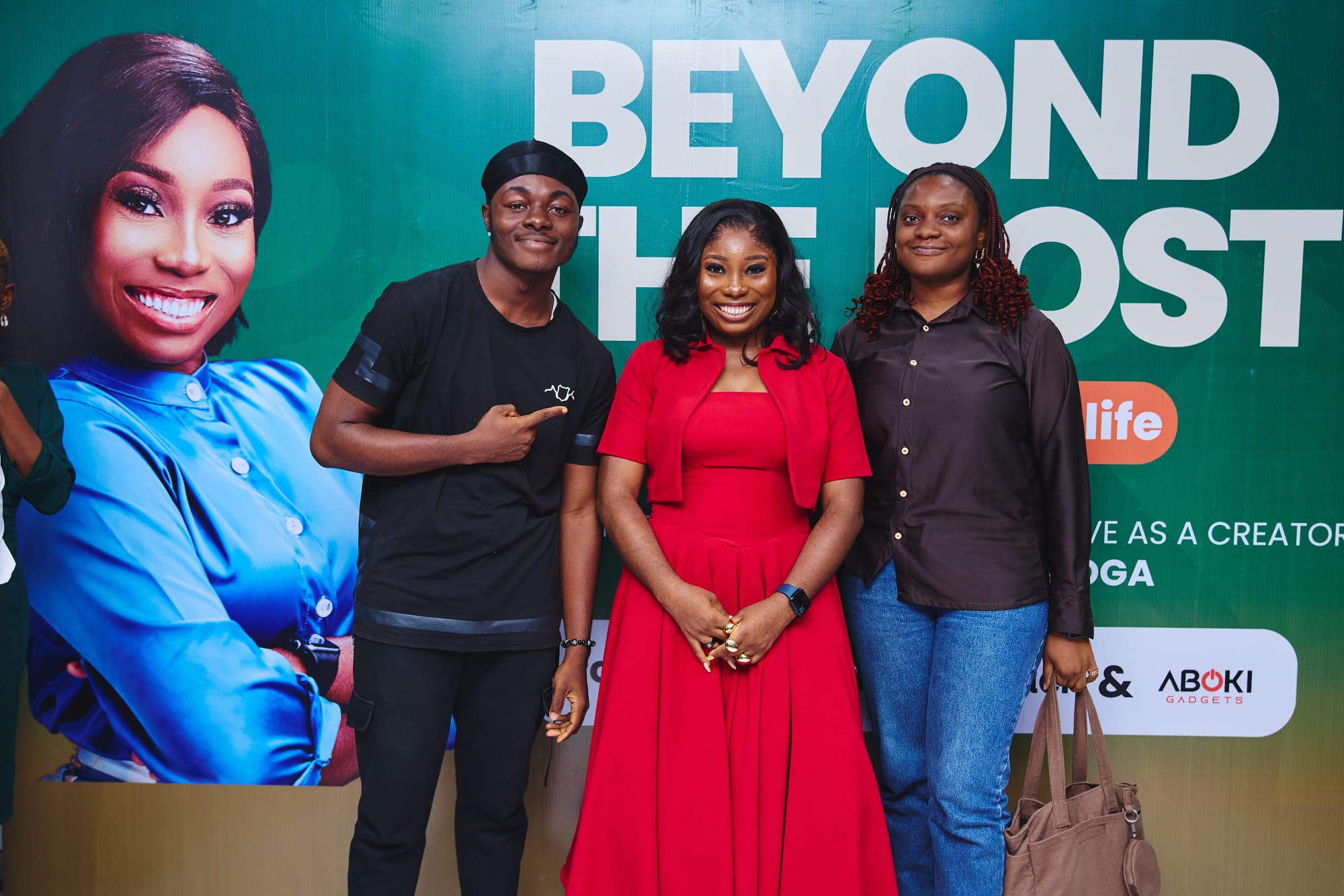 Attendees excited to get photos with Bolaji